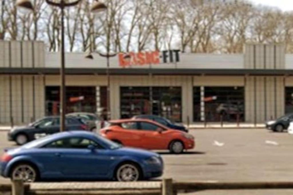 Logement Cosy - Proche Du Prado Bourges Exteriör bild
