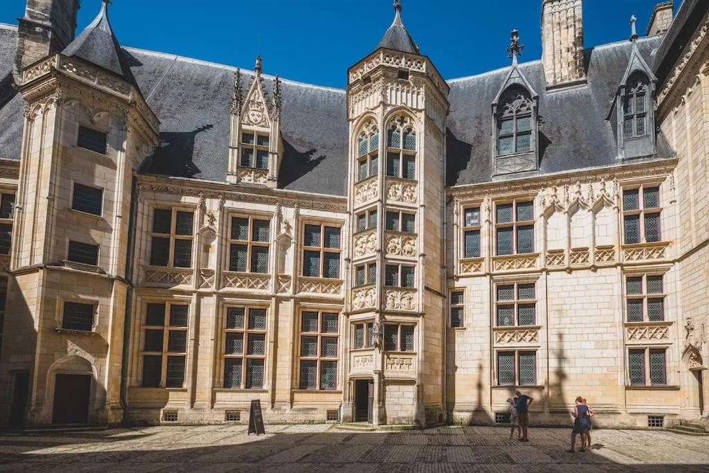 Logement Cosy - Proche Du Prado Bourges Exteriör bild